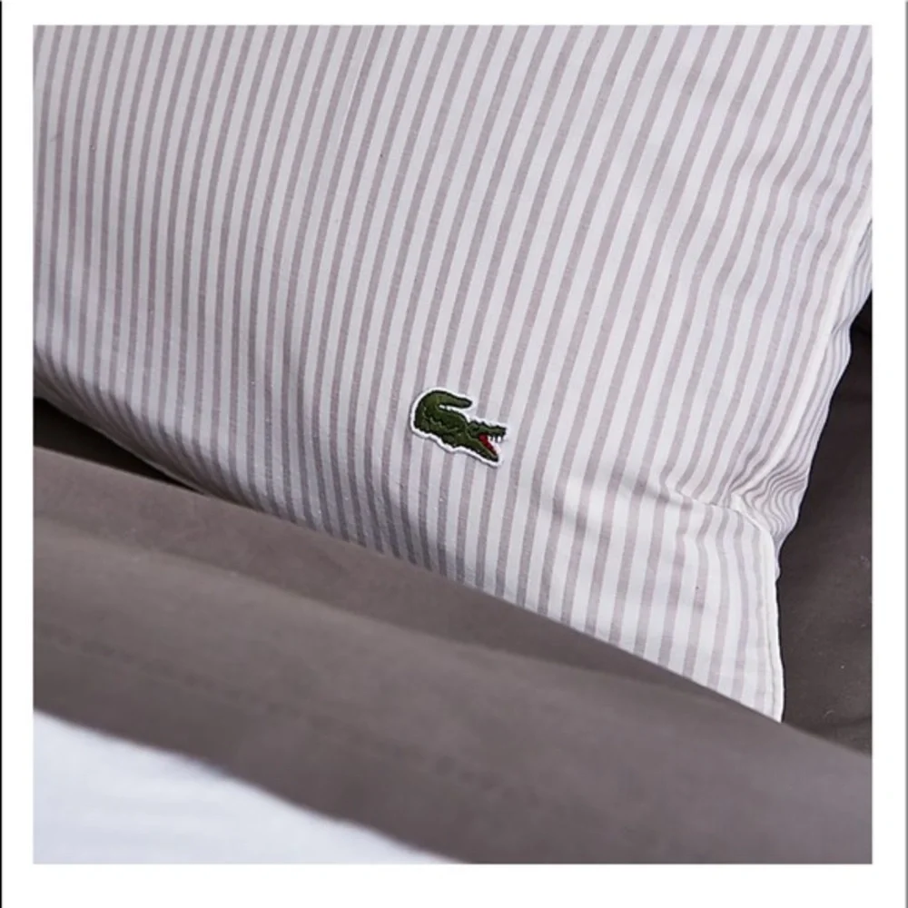 Lacoste give your